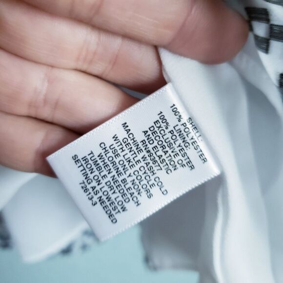 Ryegrass‎ Off The Shoulder Smocked Blouse - Picture 5 of 8